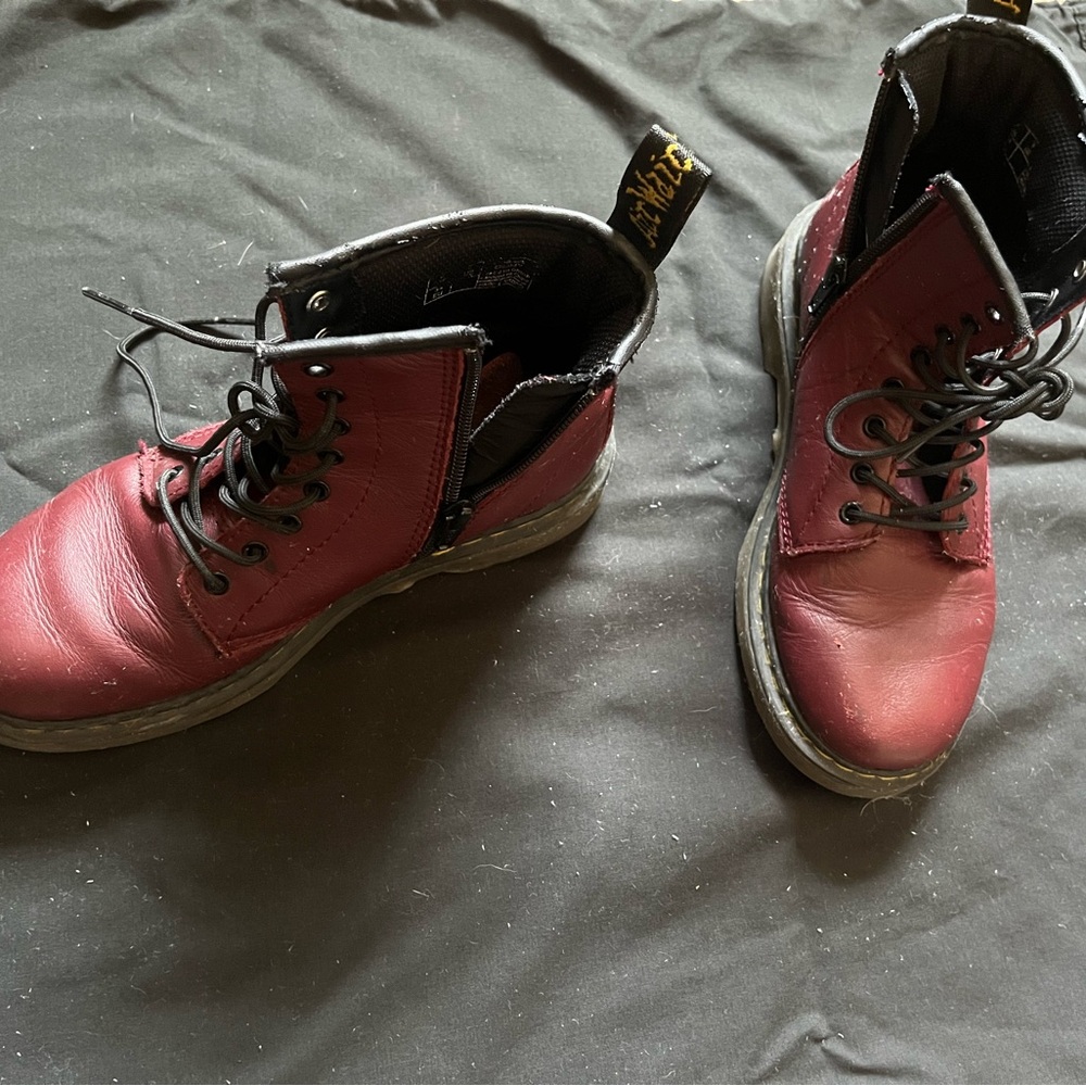 Size women’s 5 cherry ox blood Dr martens